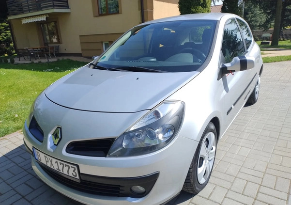 Renault Clio cena 8900 przebieg: 210000, rok produkcji 2005 z Kalety małe 466